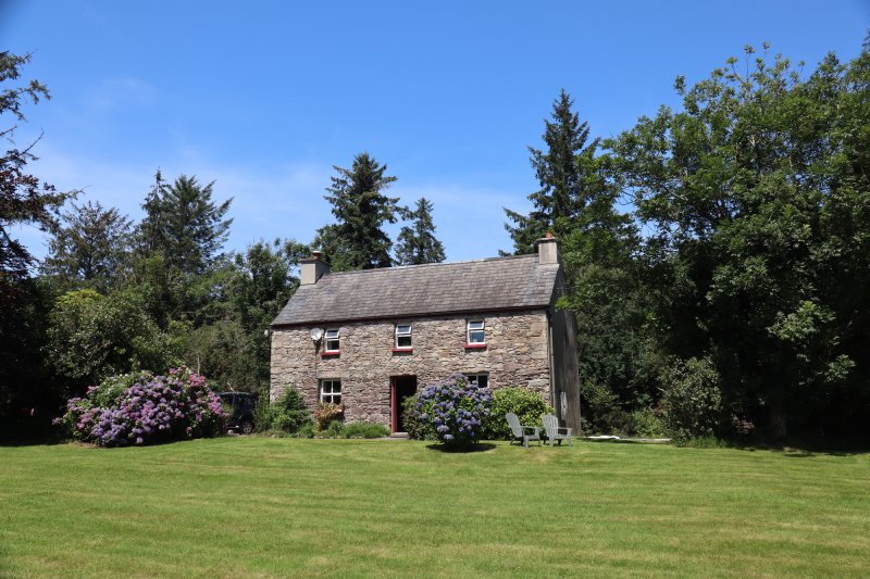 Doon Cottage Building